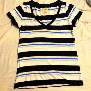 Hollister women’s v-neck tee